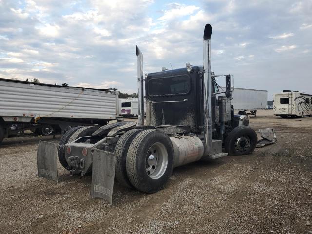 2XP5AU7X94M825040 - 2004 PETERBILT 379 BLACK photo 4