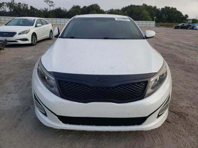 KNAGM4A76F5617675 - 2015 KIA OPTIMA LX WHITE photo 5