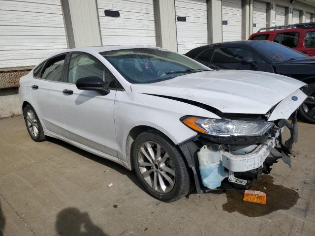 3FA6P0HD0LR172875 - 2020 FORD FUSION SE WHITE photo 4