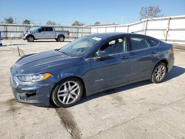 3FA6P0LUXKR118991 - 2019 FORD FUSION SE BLUE photo 1