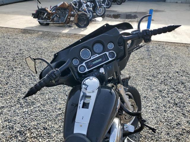 1HD1FCW1X5Y667086 - 2005 HARLEY-DAVIDSON FLHTCUI 黑色 照片 5