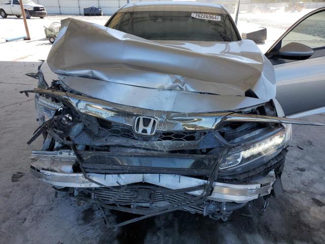 1HGCV1F36KA028695 - 2019 HONDA ACCORD SPORT SILVER photo 11