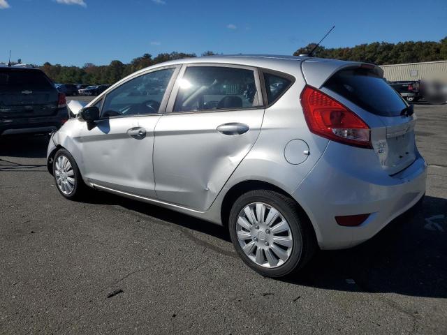 3FADP4EJ5CM216388 - 2012 FORD FIESTA SE SILVER photo 2