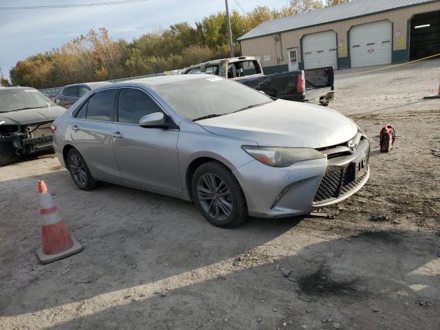 4T1BF1FK9FU499934 - 2015 TOYOTA CAMRY LE SILVER photo 4