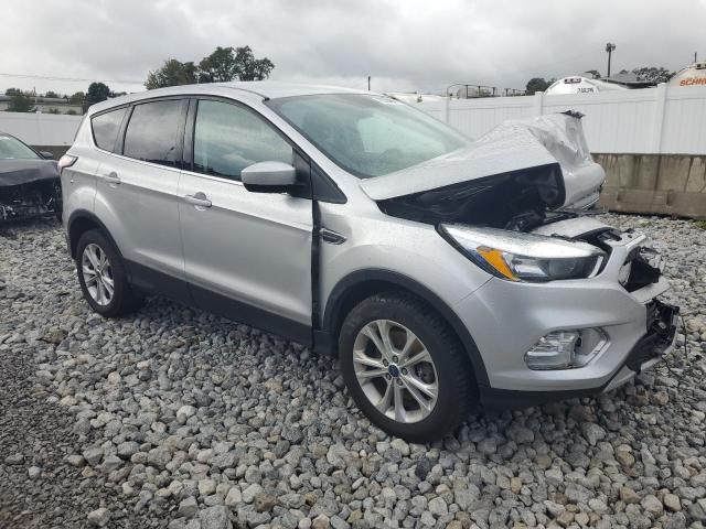 1FMCU0G99HUE16571 - 2017 FORD ESCAPE SE SILVER photo 4