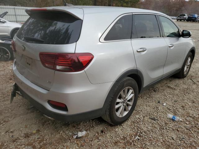 5XYPG4A56KG570108 - 2019 KIA SORENTO LX SILVER photo 3