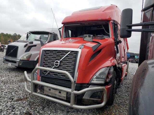 4V4NC9EH0PN606951 - 2023 VOLVO VN VNL RED photo 2