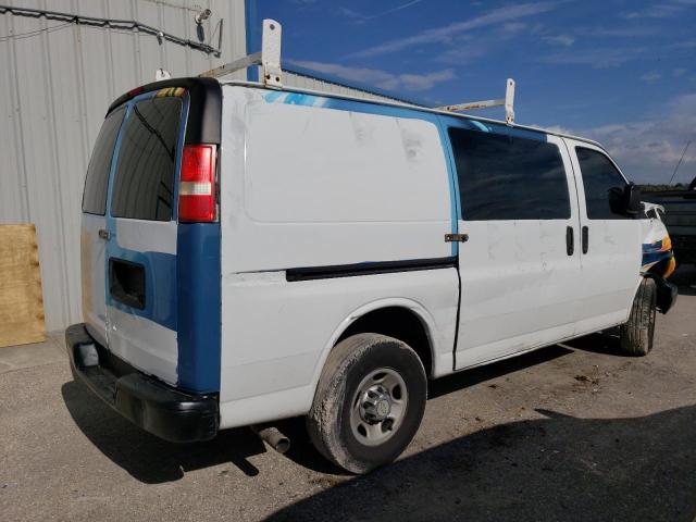 1GCWGFCA3E1140977 - 2014 CHEVROLET EXPRESS G2 WHITE photo 3