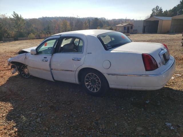 1LNHM82W31Y669854 - 2001 LINCOLN TOWN CAR SIGNATURE WHITE photo 2