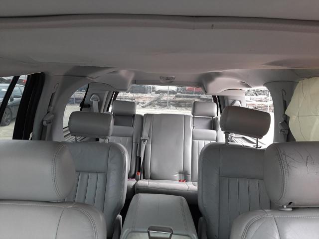 5LMFU27R24LJ22743 - 2004 LINCOLN NAVIGATOR 银色 照片 10