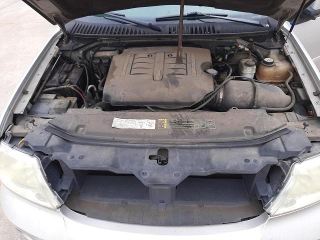 5LMFU27R24LJ22743 - 2004 LINCOLN NAVIGATOR 银色 照片 12