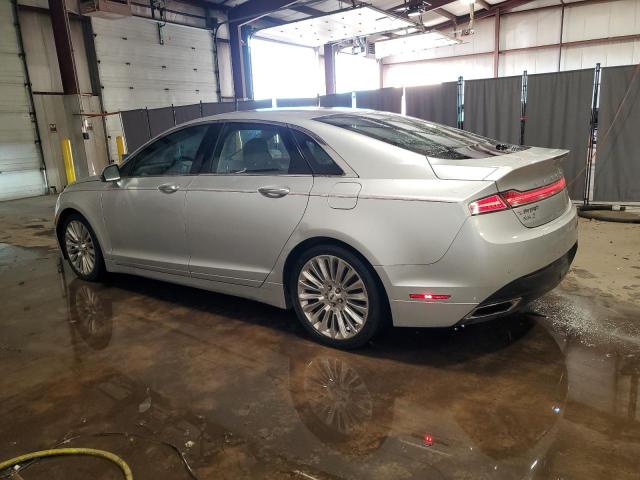 3LN6L2JK3FR610072 - 2015 LINCOLN MKZ SILVER photo 2
