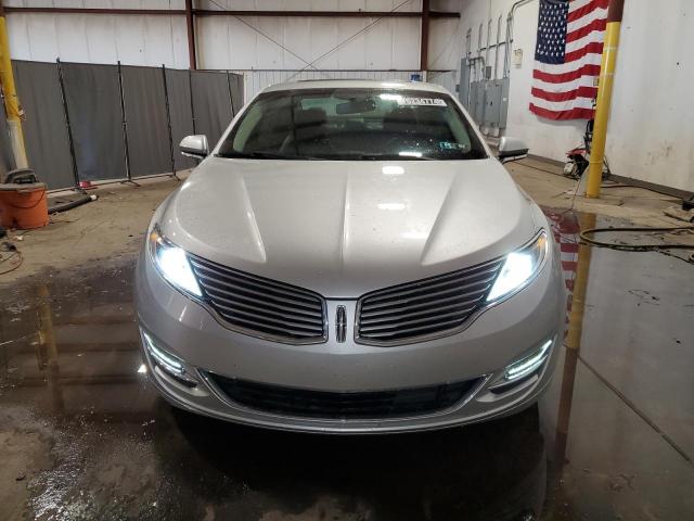 3LN6L2JK3FR610072 - 2015 LINCOLN MKZ SILVER photo 5