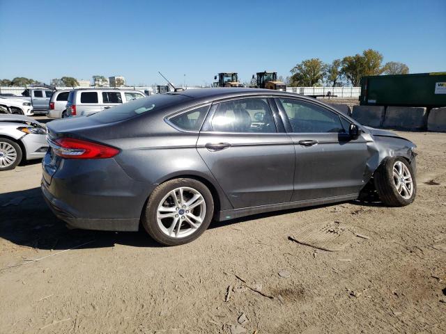 3FA6P0HD5JR192942 - 2018 FORD FUSION SE GRAY photo 3