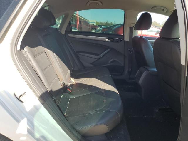 1VWDT7A33HC074773 - 2017 VOLKSWAGEN PASSAT R-LINE أبيض صورة 10