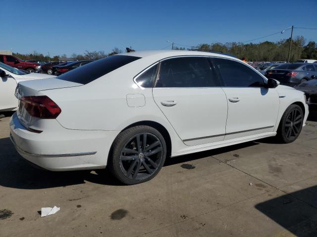 1VWDT7A33HC074773 - 2017 VOLKSWAGEN PASSAT R-LINE أبيض صورة 3