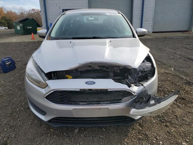 1FADP3K24JL315287 - 2018 FORD FOCUS SE SILVER photo 5