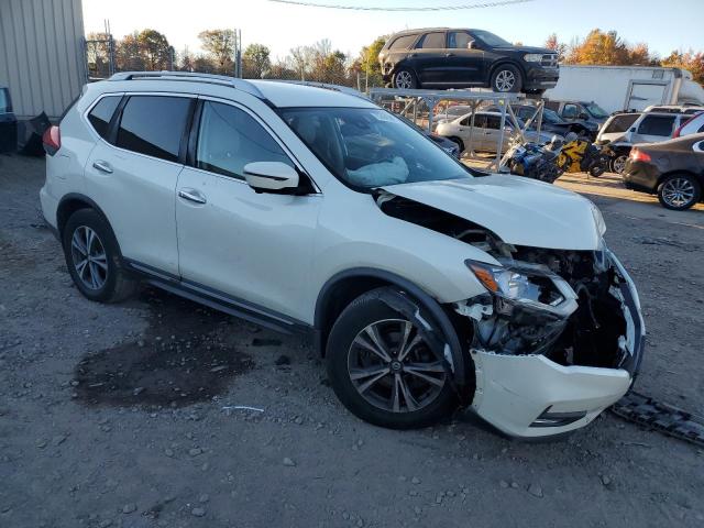 JN8AT2MV4HW254563 - 2017 NISSAN ROGUE S WHITE photo 4