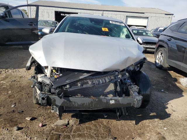 3KPF24AD8ME413374 - 2021 KIA FORTE FE SILVER photo 5