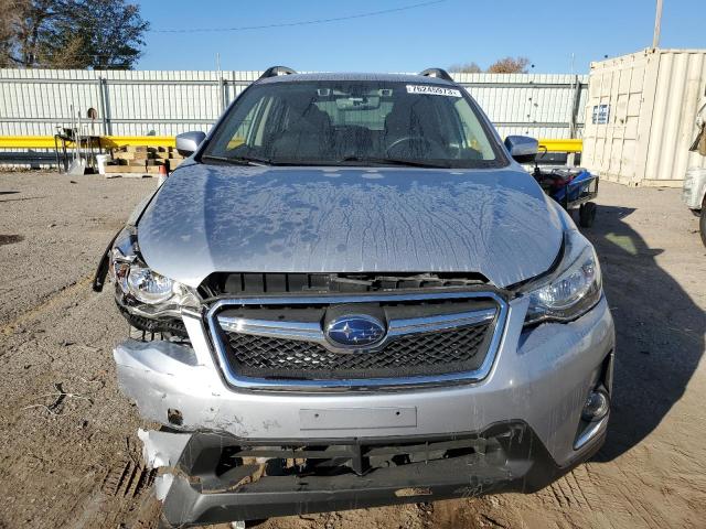 JF2GPADCXHH275118 - 2017 SUBARU CROSSTREK PREMIUM SILVER photo 5