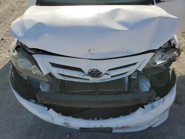 2T1BU4EE2DC037569 - 2013 TOYOTA COROLLA BASE WHITE photo 11