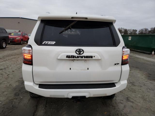 JTEBU5JR9J5529308 - 2018 TOYOTA 4RUNNER SR5/SR5 PREMIUM თეთრი ფოტო 6