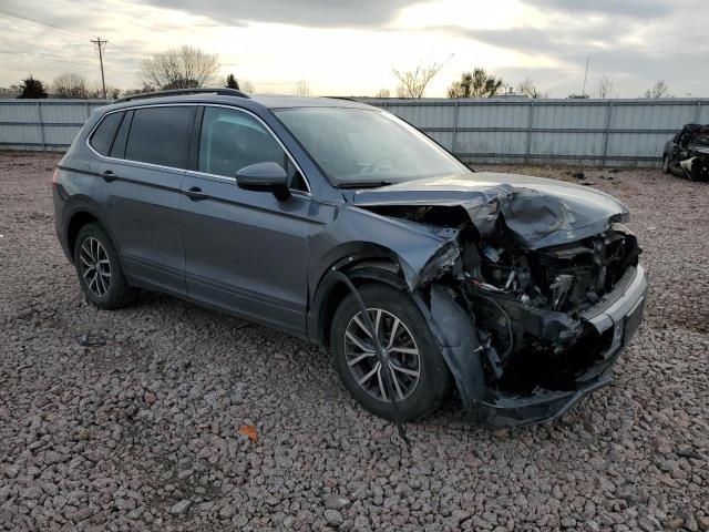 3VV2B7AX2KM134002 - 2019 VOLKSWAGEN TIGUAN SE GRAY photo 4