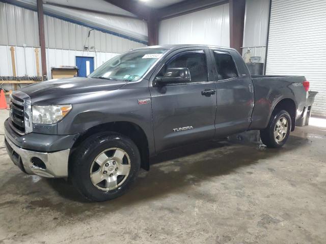 5TFUY5F1XBX190567 - 2011 TOYOTA TUNDRA DOUBLE CAB SR5 GRAY photo 1
