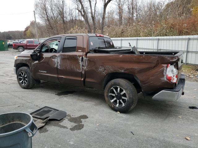5TFRY5F14HX219429 - 2017 TOYOTA TUNDRA DOUBLE CAB SR/SR5 BROWN photo 2