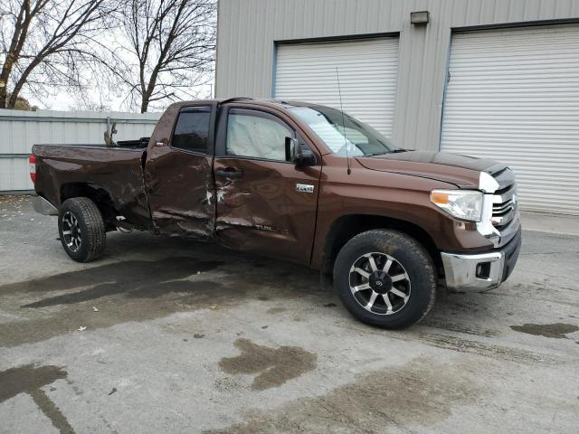 5TFRY5F14HX219429 - 2017 TOYOTA TUNDRA DOUBLE CAB SR/SR5 BROWN photo 4