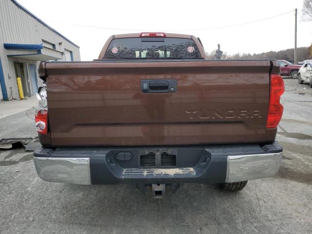 5TFRY5F14HX219429 - 2017 TOYOTA TUNDRA DOUBLE CAB SR/SR5 BROWN photo 6