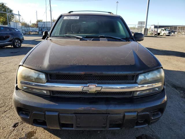 1GNDT13S432194768 - 2003 CHEVROLET TRAILBLAZE BLACK photo 5