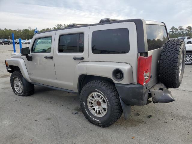 5GTDN136768141868 - 2006 HUMMER H3 SILVER photo 2