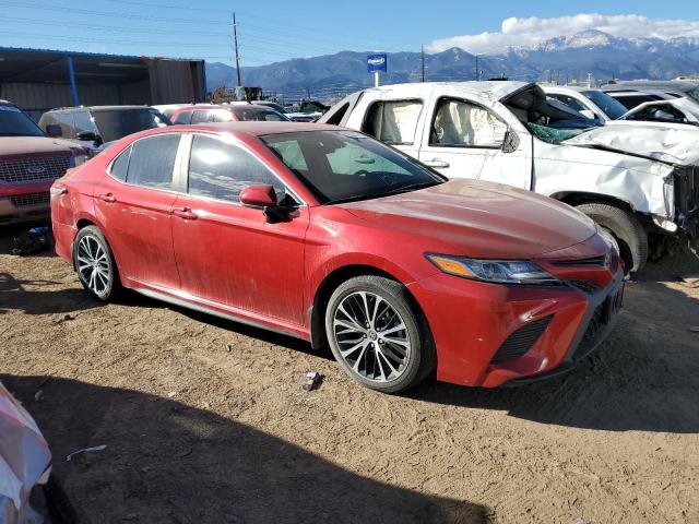 4T1G11AK8LU389349 - 2020 TOYOTA CAMRY SE RED photo 4