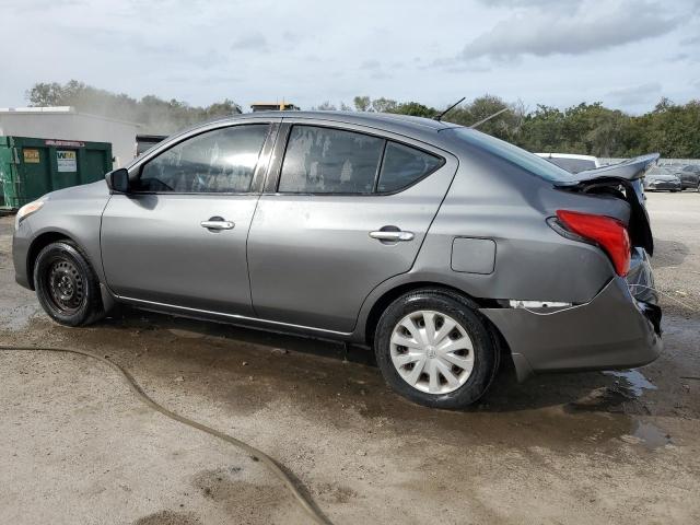 3N1CN7AP2HL813392 - 2017 NISSAN VERSA S GRAY photo 2