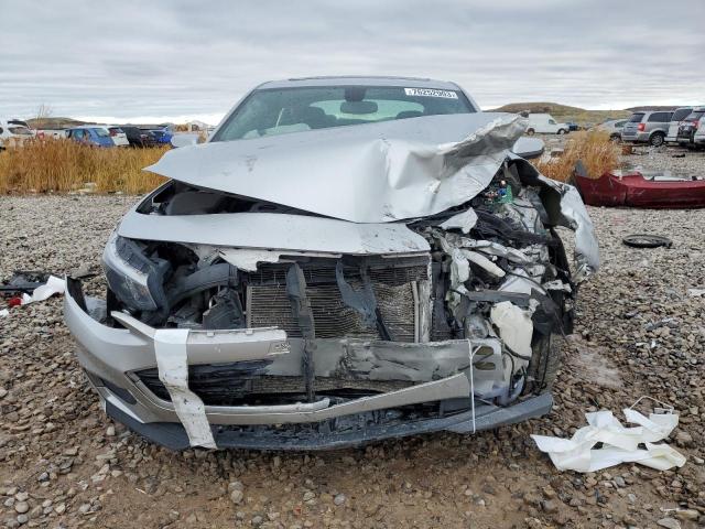 1G1ZD5ST0JF144767 - 2018 CHEVROLET MALIBU LT SILVER photo 5