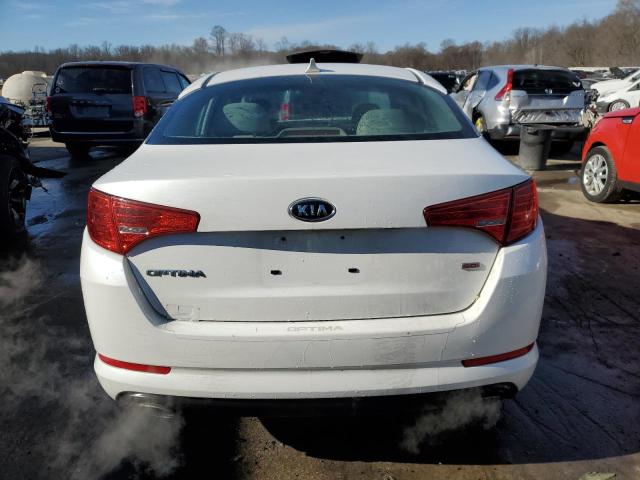 KNAGM4A70B5161988 - 2011 KIA OPTIMA LX WHITE photo 6