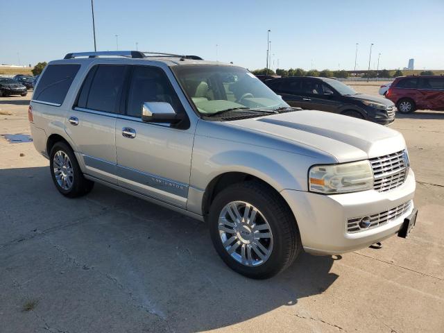 5LMFU28507LJ20134 - 2007 LINCOLN NAVIGATOR 银色 照片 4