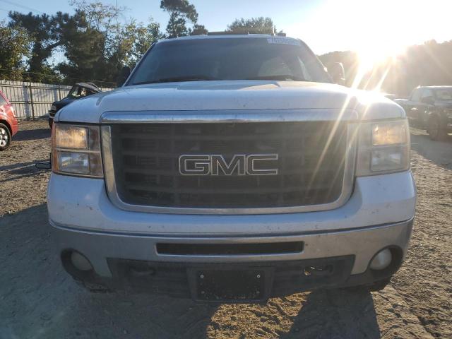 1GTHK59619E151057 - 2009 GMC SIERRA K2500 SLE WHITE photo 5