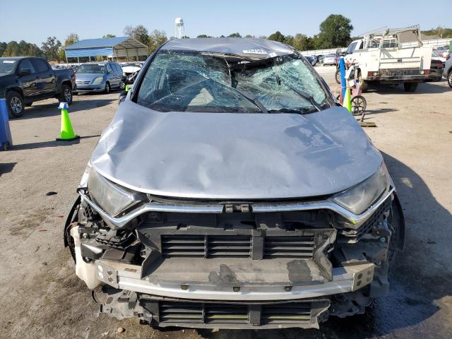 2HKRW5H35JH425610 - 2018 HONDA CR-V LX SILVER photo 5