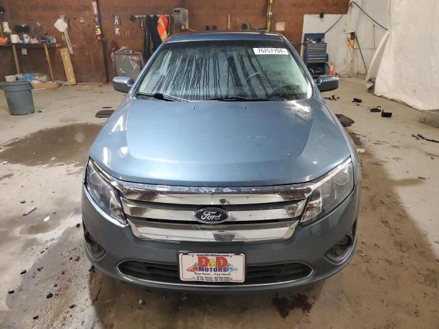 3FAHP0HA8BR218143 - 2011 FORD FUSION SE GRAY photo 5