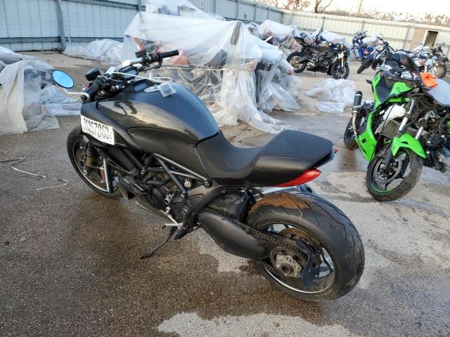 ZDM13BLW2BB002836 - 2011 DUCATI DIAVEL BLACK photo 3