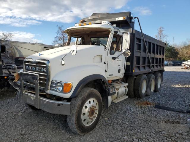 1M2AG11C95M018099 - 2005 MACK 700 CV700 WHITE photo 2