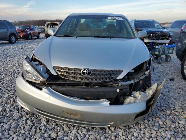 4T1BE32K52U629383 - 2002 TOYOTA CAMRY LE SILVER photo 5