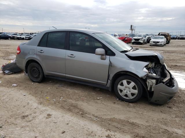 3N1BC11E89L398156 - 2009 NISSAN VERSA S GRAY photo 4