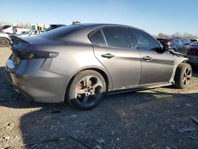 ZARFAEBN3J7566083 - 2018 ALFA ROMEO GIULIA GRAY photo 3