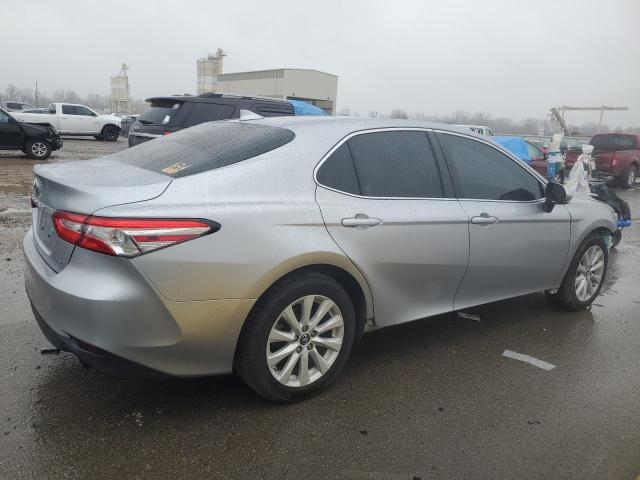 4T1B11HK2KU725690 - 2019 TOYOTA CAMRY L SILVER photo 3