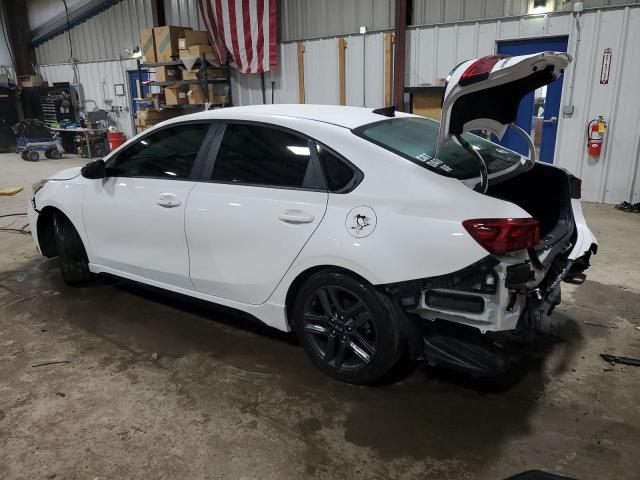 3KPF34AD0ME417156 - 2021 KIA FORTE GT LINE WHITE photo 2