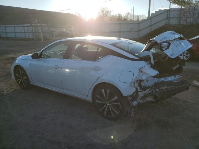 1N4BL4CV4KC130322 - 2019 NISSAN ALTIMA SR WHITE photo 2