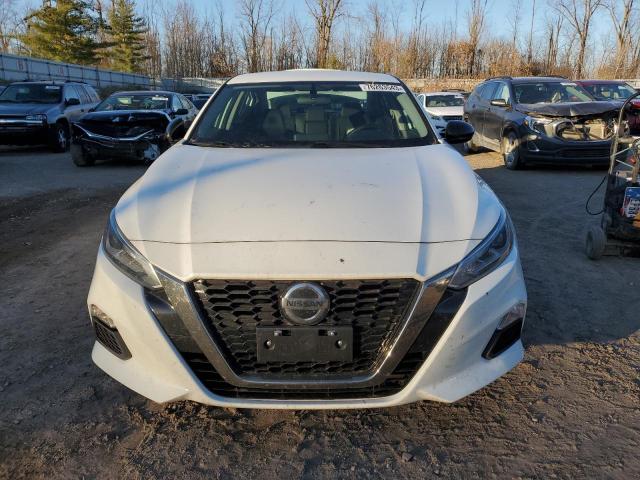 1N4BL4CV4KC130322 - 2019 NISSAN ALTIMA SR WHITE photo 5